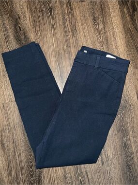 Old Navy Navy Blue High Rise Pixie Pants with Secret-Slim Pockets Size 4
